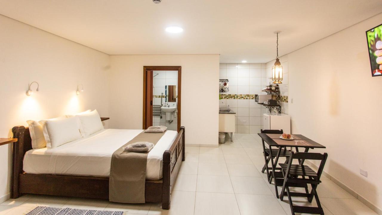 Hotel Chalet Monet - Granja Vianna Cotia  Bagian luar foto