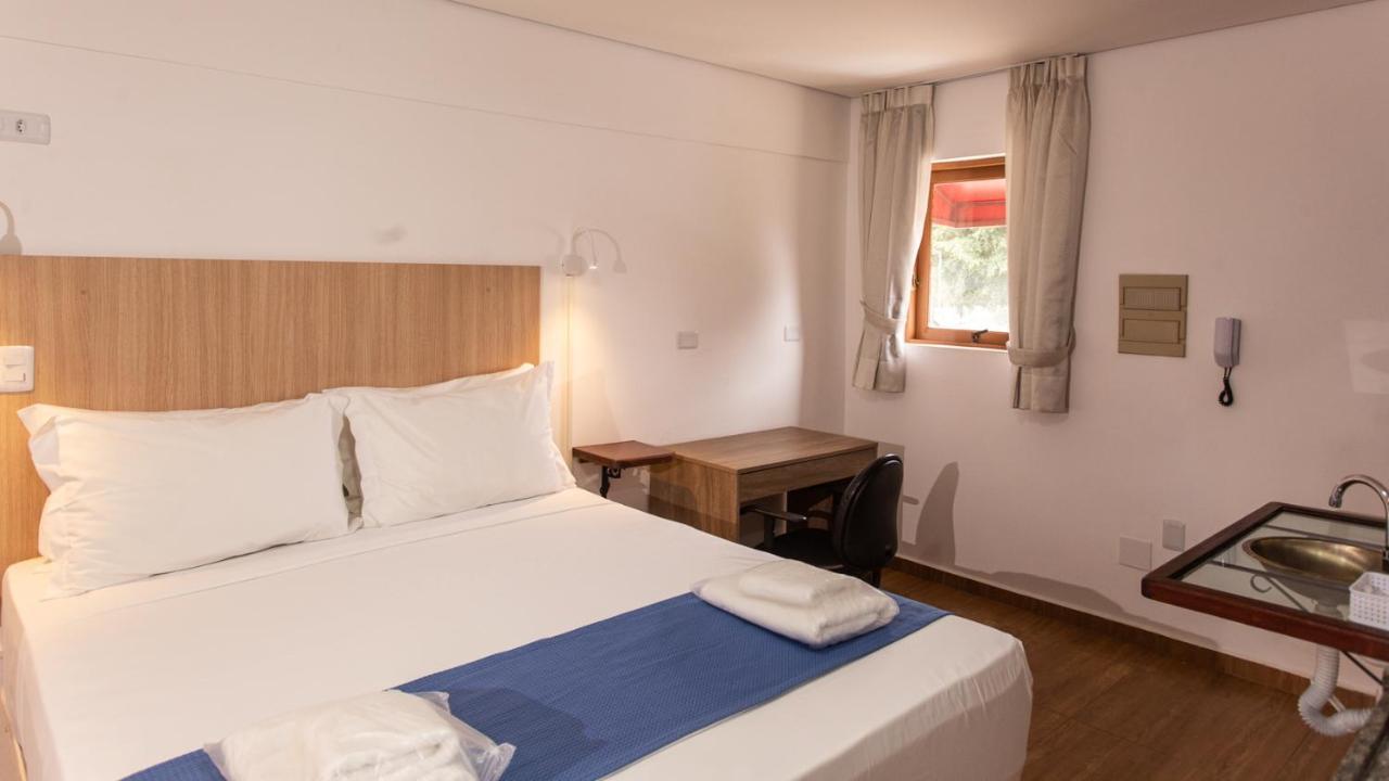 Hotel Chalet Monet - Granja Vianna Cotia  Bagian luar foto